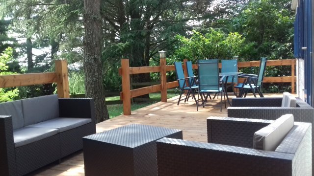 Baudelys: large terrasse 