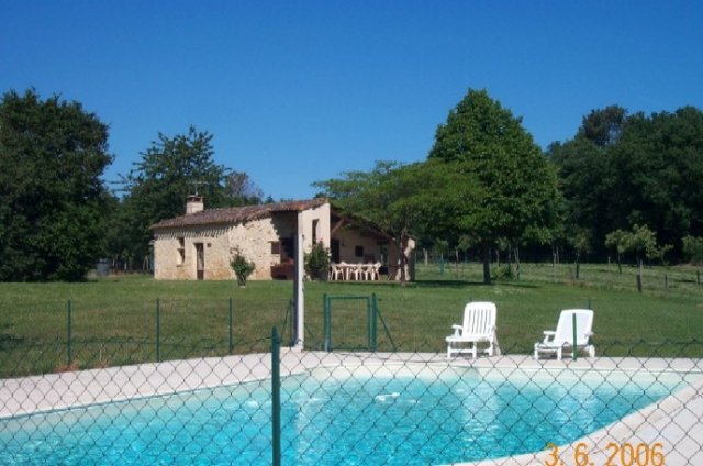 Photo Gte rural Montagnac sur lede Gite de france avec piscine
