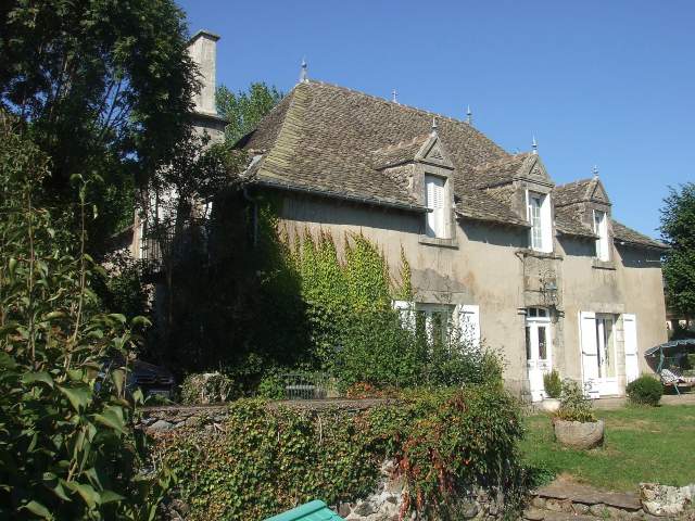 Photo GTE ou CHAMBRES Saignes Domaine de la vigne 15240 saignes