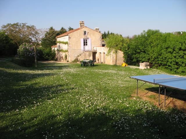 Photo Gte rural Nieul sur l'autise Onderdak van karakter la monnaise in v ... 