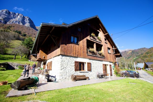 Photo 4 superbes gtes dans un beau chalet d'alpage Saint-ferrol Les gtes du chalet de l'arclosan, ent ... 