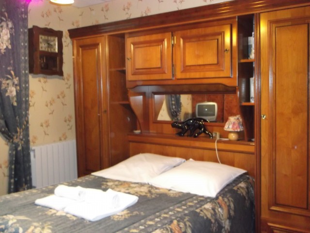 Photo Chambre indpendante La bourboule Villa eugenie