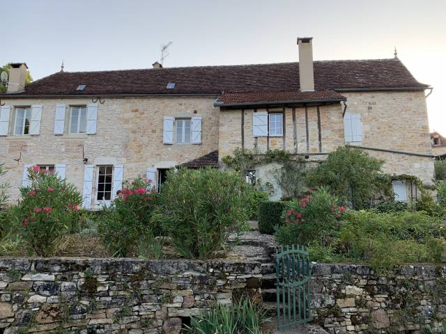 Photo Beduer L hirondelle du bourg